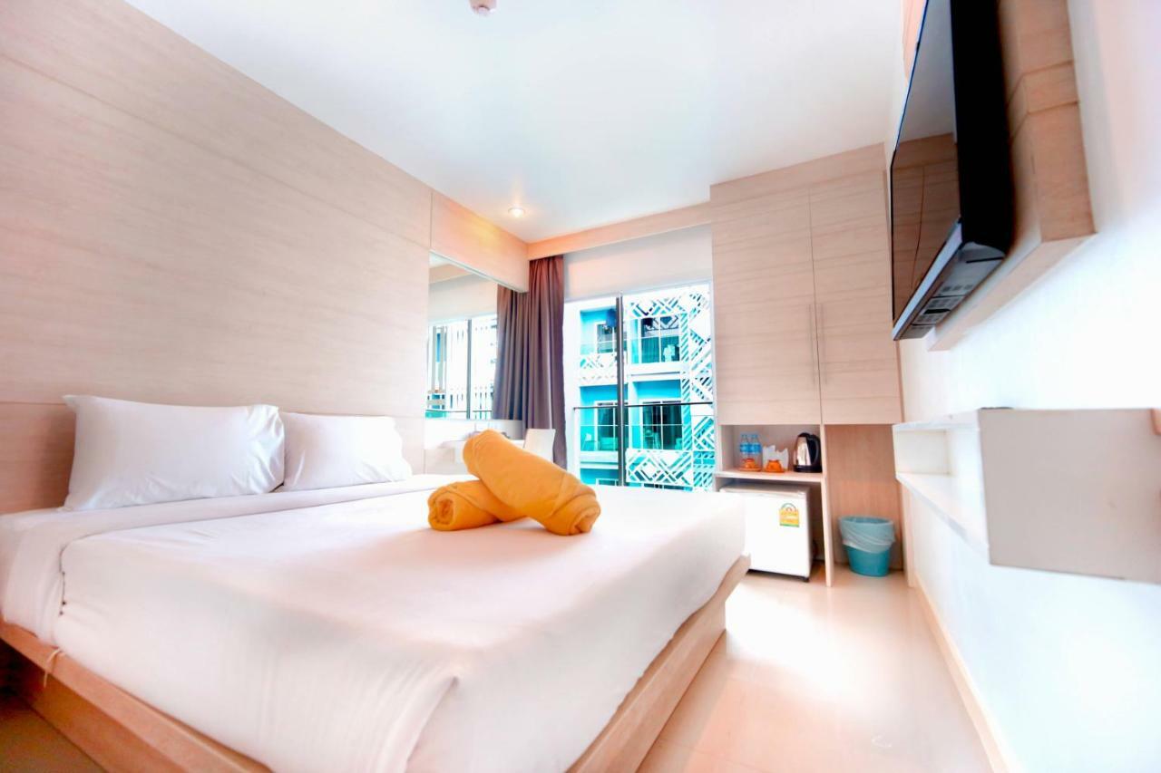 Mirage Express Patong Phuket Hotel Exterior photo