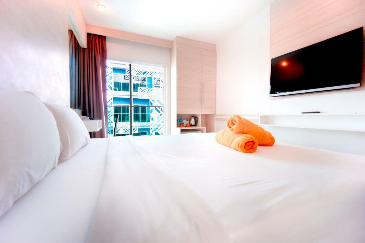 Mirage Express Patong Phuket Hotel Exterior photo